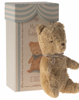 My first teddy - Sand