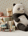 Panda, Large