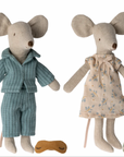 Mum & Dad Mice in Cigar Box