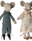 Grandma & Grandpa Mice in Cigarbox