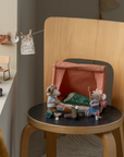 Happy camper tent, Mouse