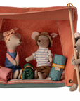 Happy camper tent, Mouse