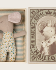 Sleepy/wakey baby mouse in matchbox - Blue Maileg