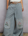 Floral Embroidery Dual Welt Pocket Pants