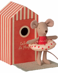 Beach Little Sister Mouse in Cabin de Plage