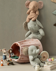 Elephant, Medium - Grey