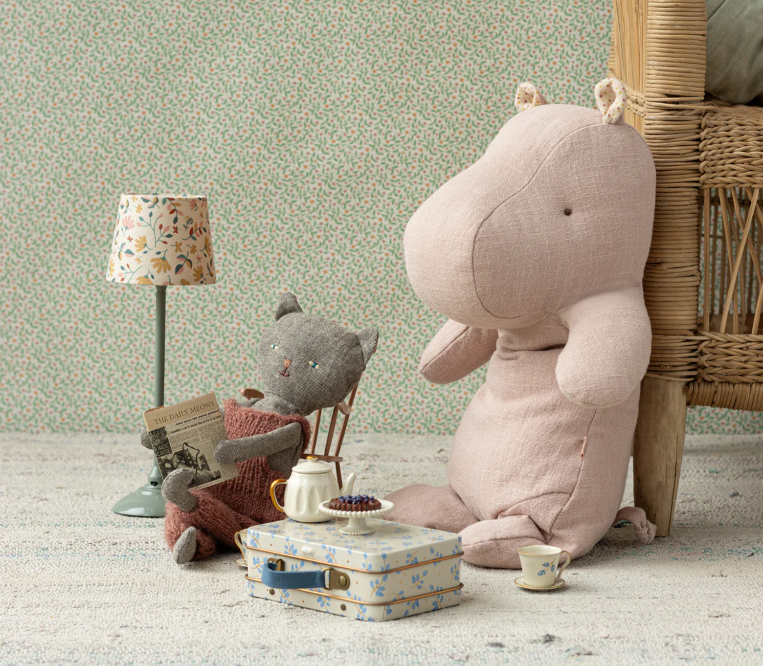 Hippo, Medium - Light Rose