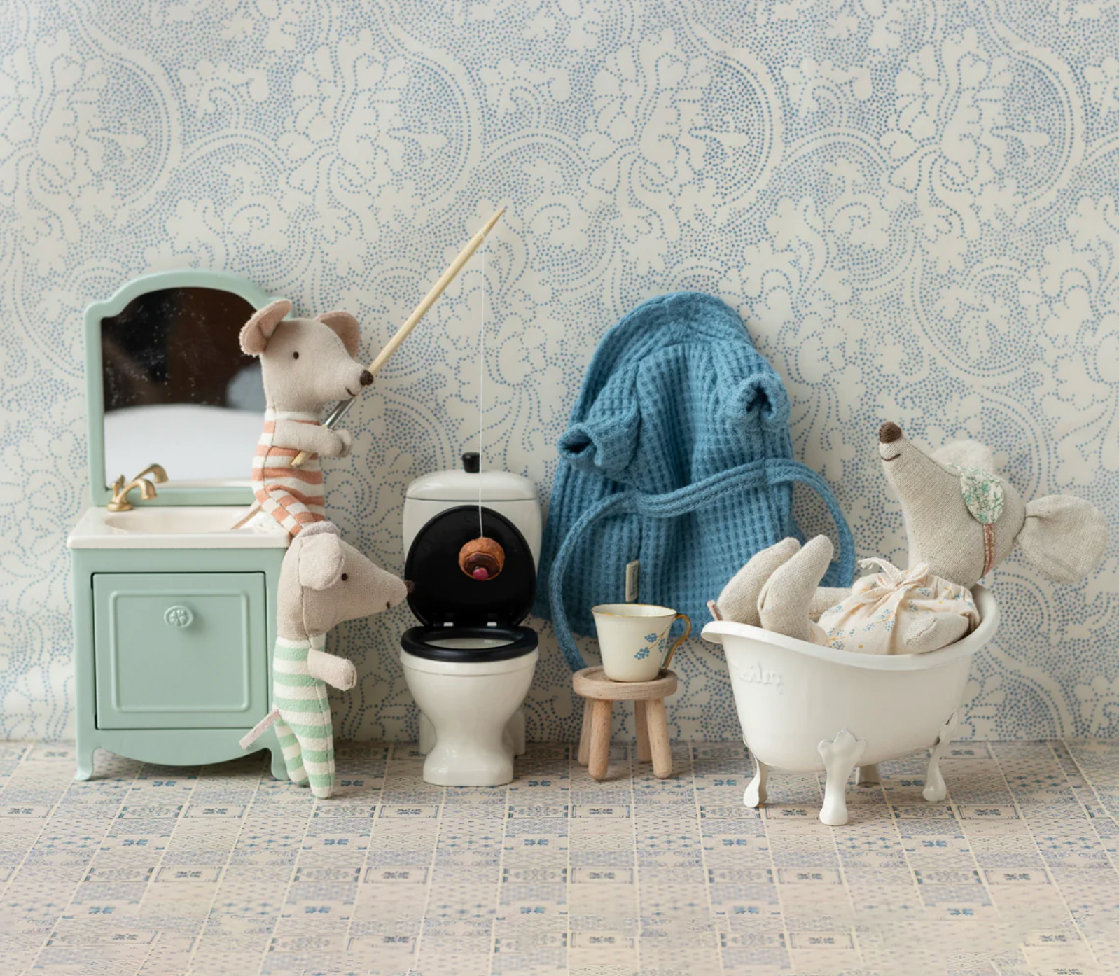 Toilet, Mouse, Maileg