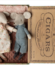 Grandma and grandpa mice in cigarbox, Maileg