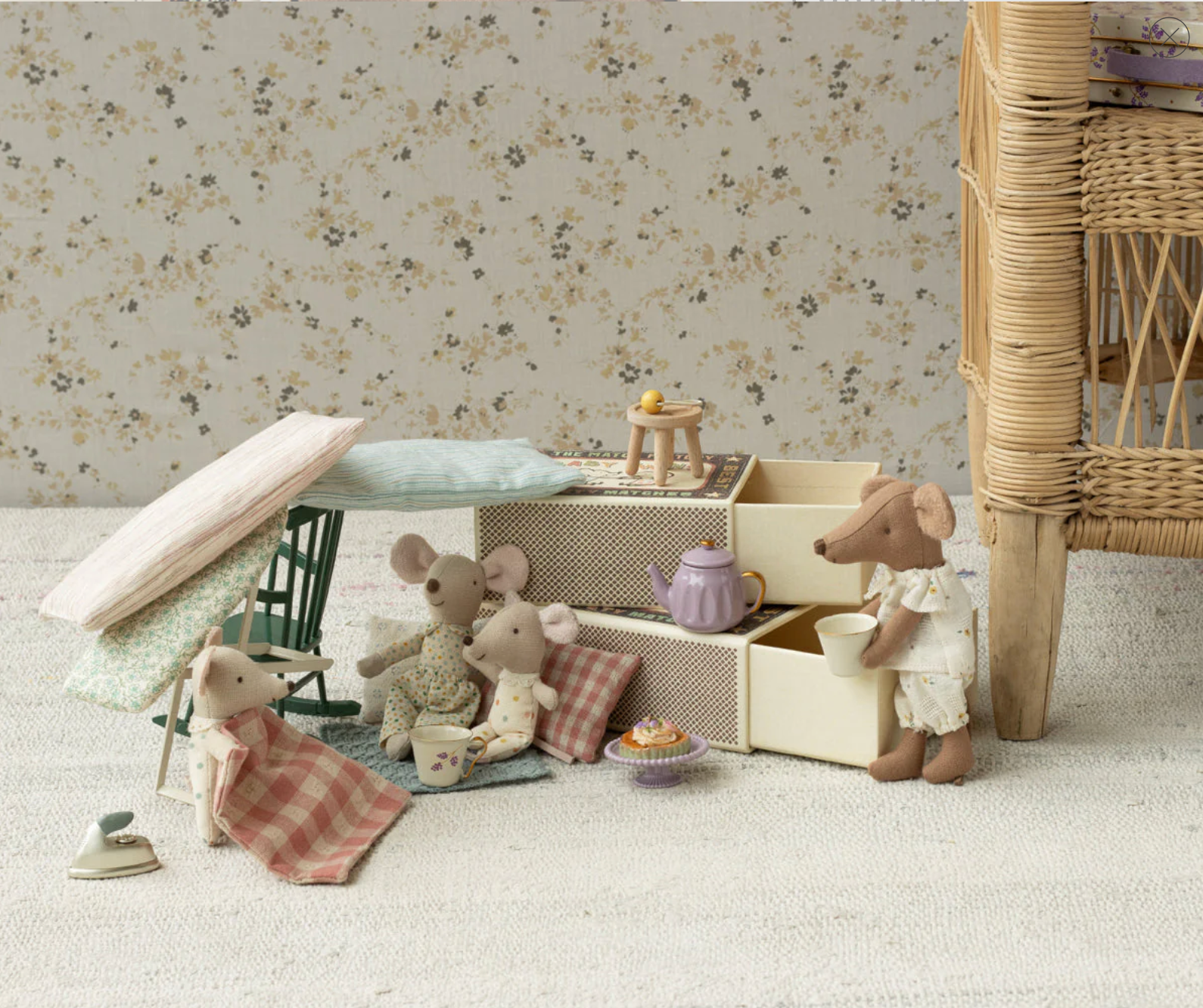 Big Sister Mouse in Box - Pyjamas, Maileg