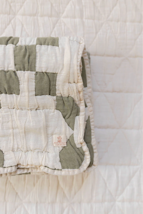 New Grain : cottage quilt - basil