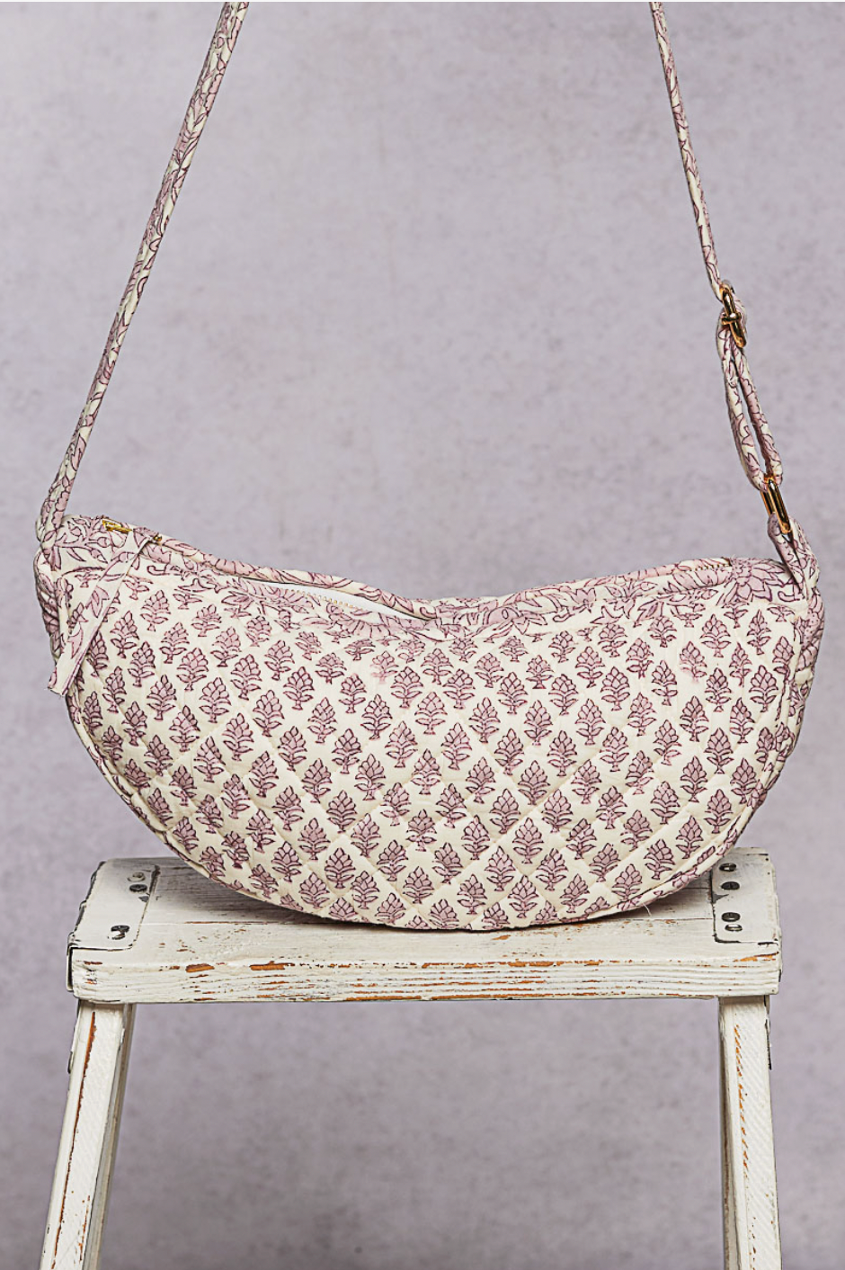 Lightweight Quilted Cross Body Saddle Bag