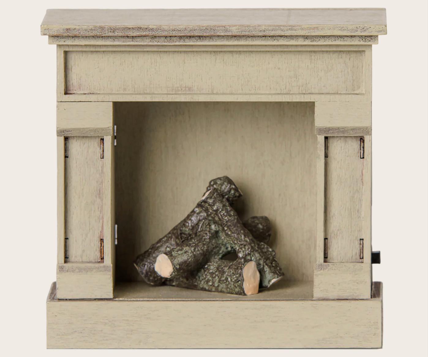 PRE ORDER Fireplace, Mouse - Off white Maileg