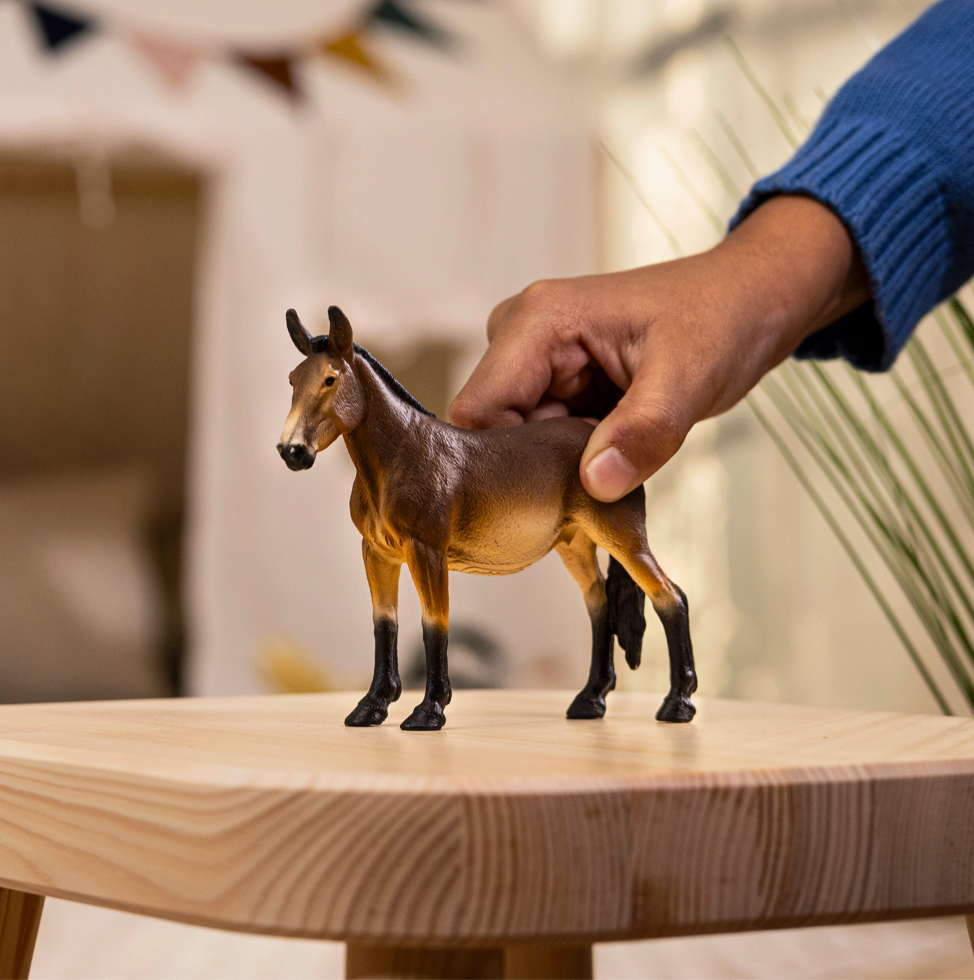 Mule Toy Figure - Schlech