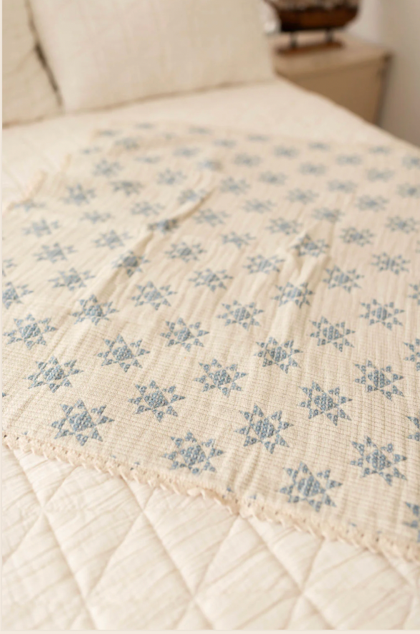New Grain Baby star quilt - sky