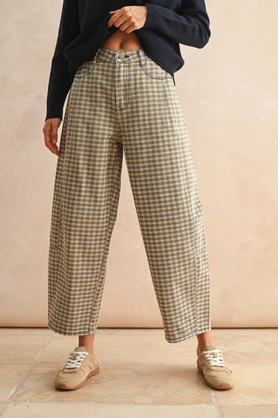 Mini Checker Pattern Barrel Pants