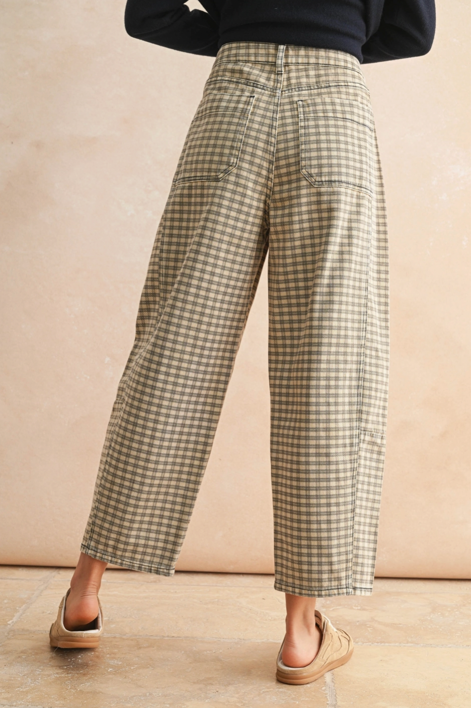 Mini Checker Pattern Barrel Pants