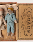 Mum & Dad mice in cigarbox, Maileg