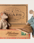 Mum & Dad mice in cigarbox, Maileg