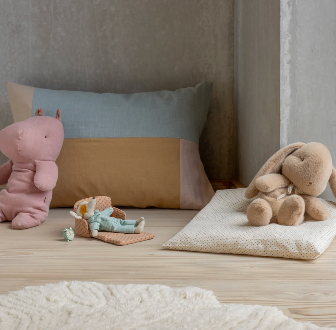 Safari friends, Hippo, Medium - Rose