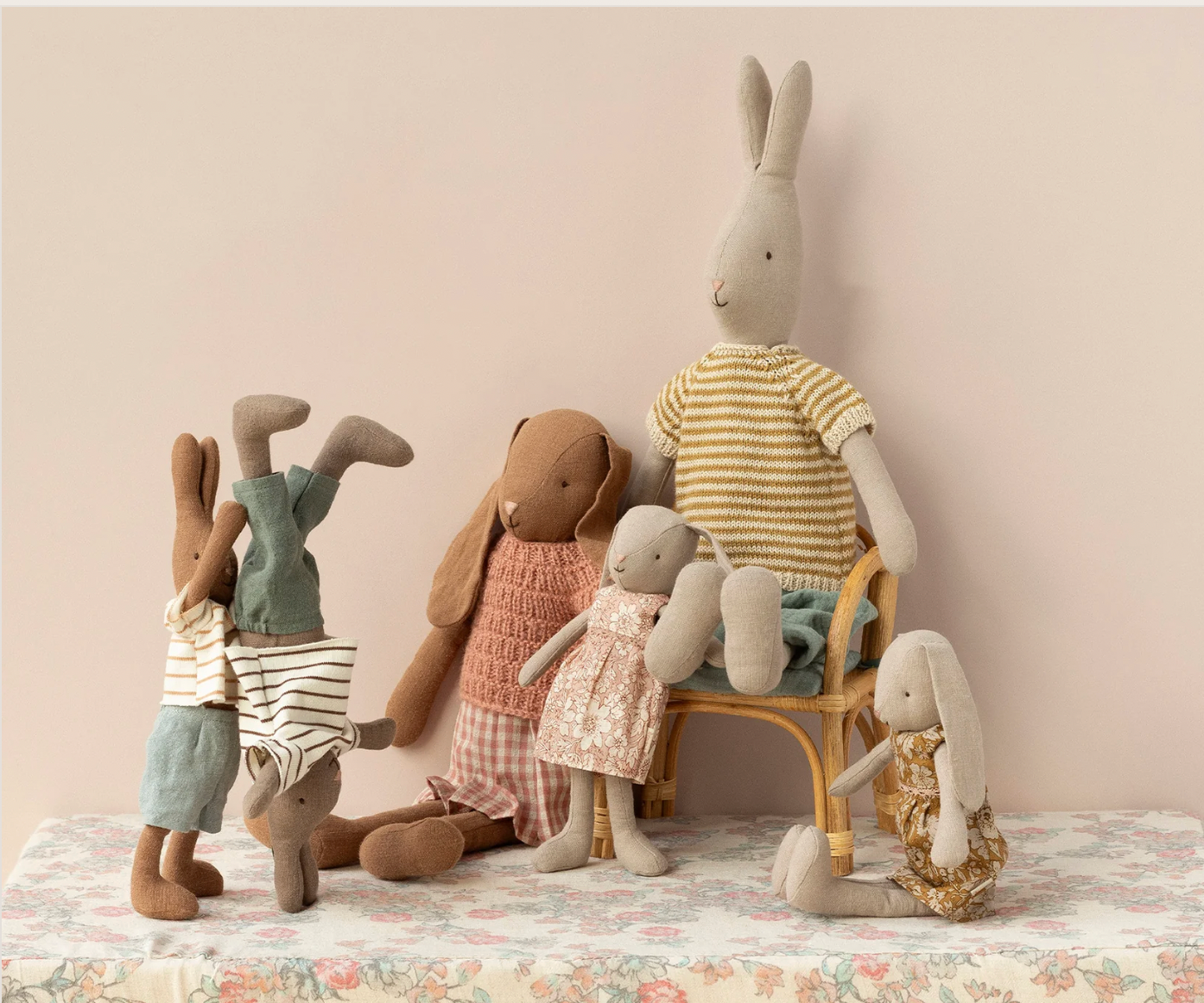 Rabbit, Size 3 - Classic - Knitted shirt and pants