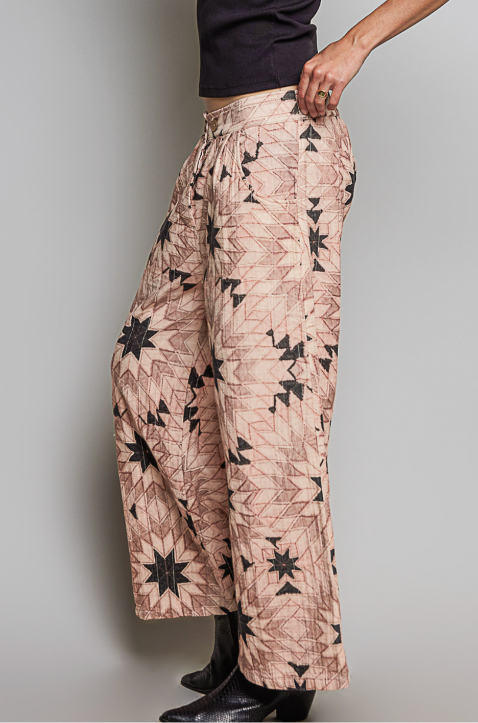 Nara Geometric Star Wide Leg Pants