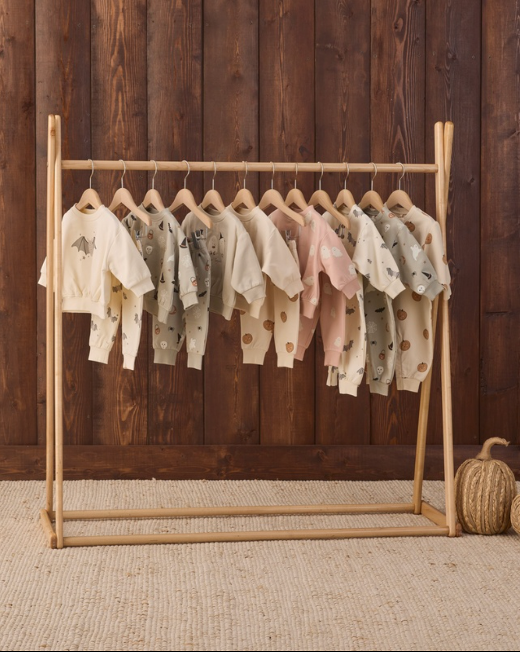 QUINCY MAE RELAXED FLEECE JUMPSUIT BABY BATS